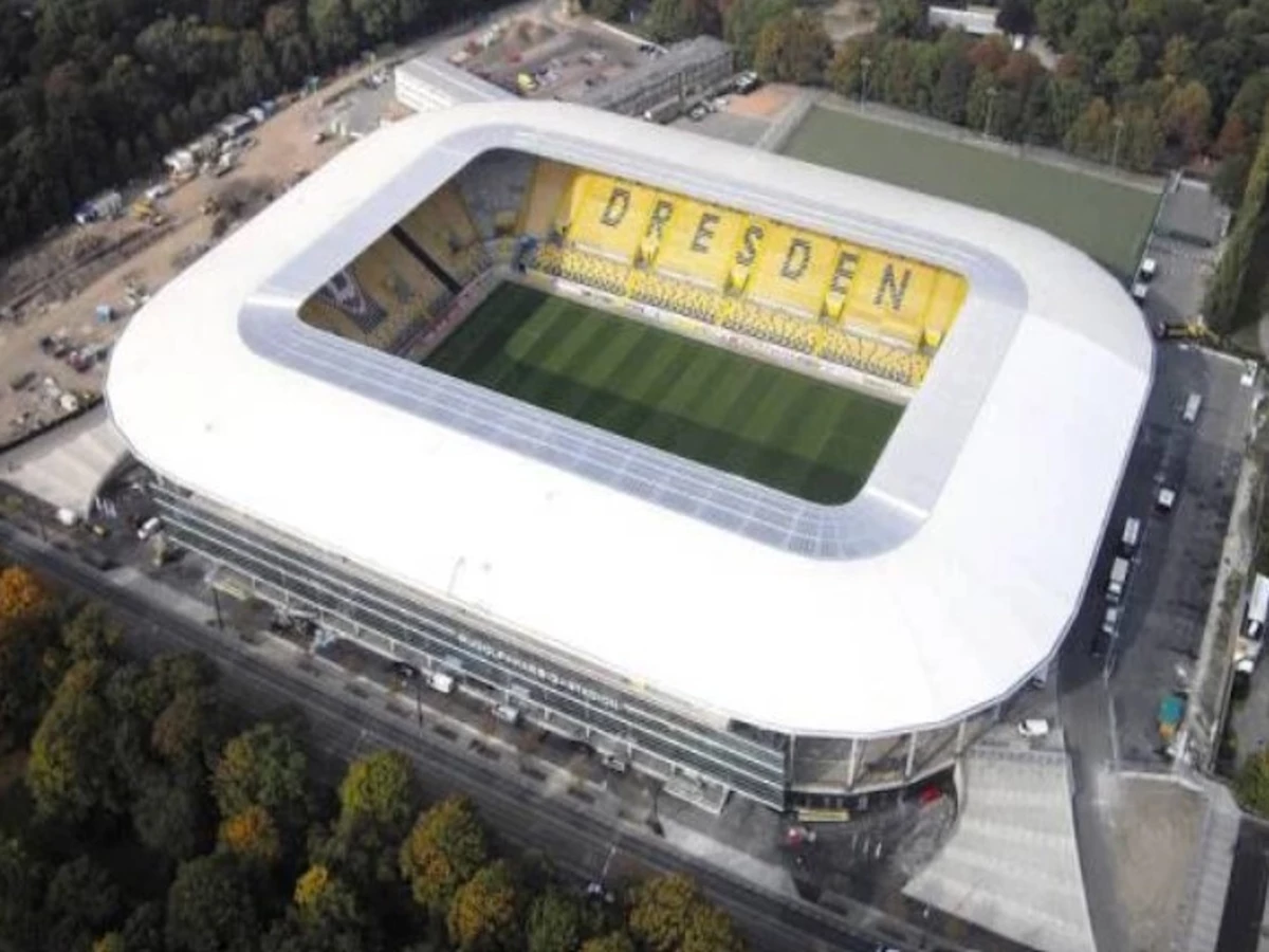 Rudolf-Harbig-Stadion